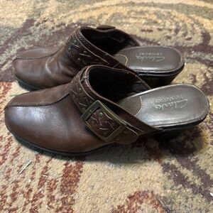 Clarks Bendables Mules 7.5M